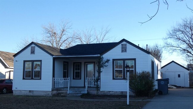 Building Photo - 1506 NW Arlington Ave