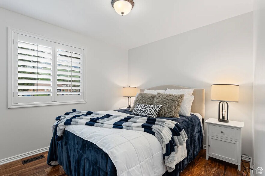 Second Bedroom - 11770 S Dry Creek Rd
