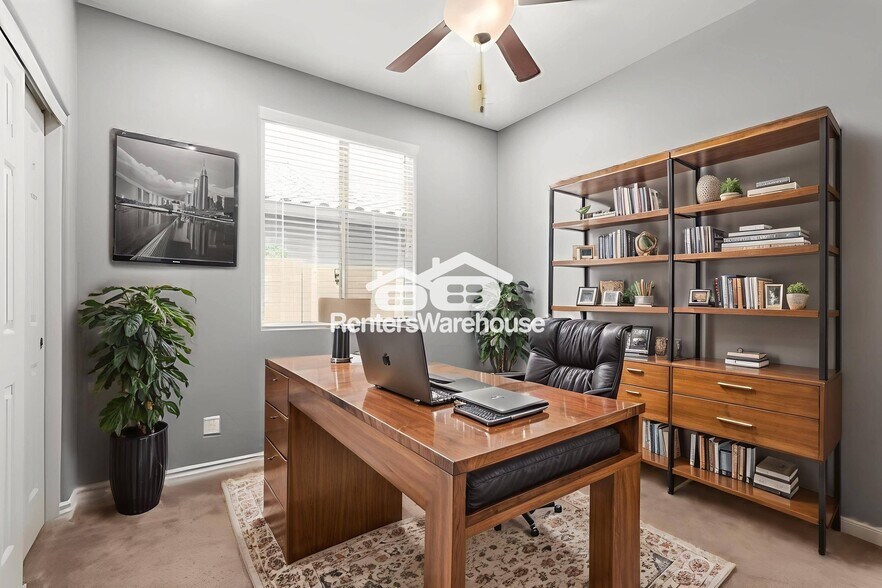 Building Photo - 9548 W Chama Dr
