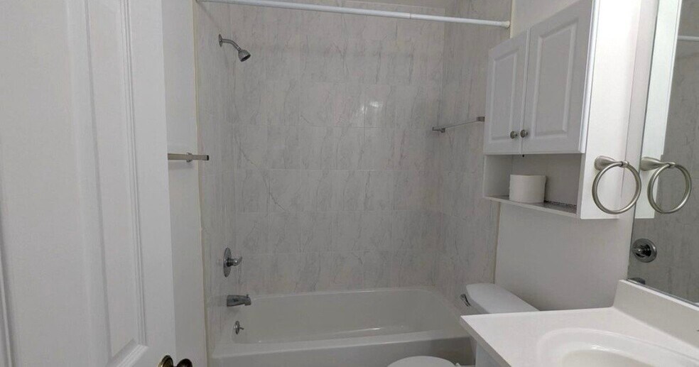 Building Photo - 2131 Dominion Heights Ct