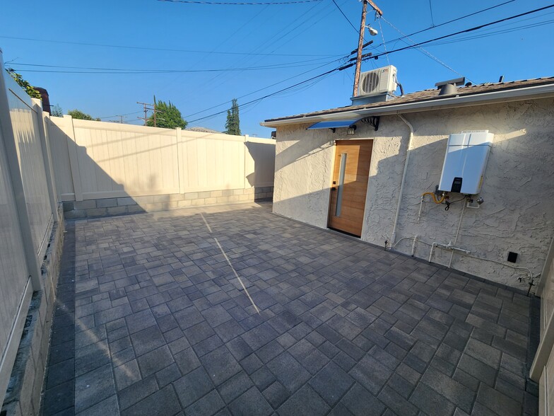 Building Photo - 14810 Covello St