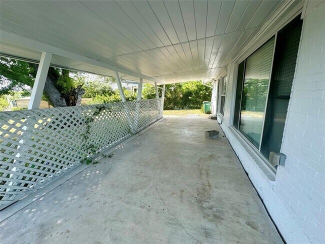 Building Photo - 3800 Tower View Ct