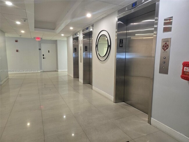 Building Photo - 1600 S Ocean Dr