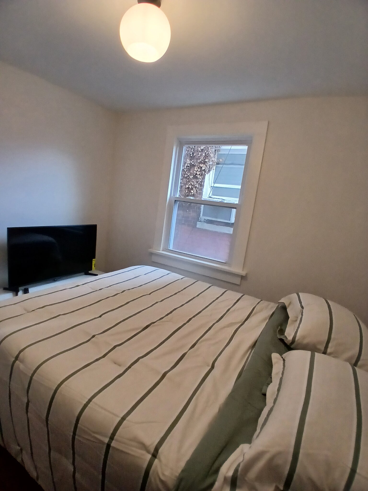 Bedroom 2 - 17 Thomas St