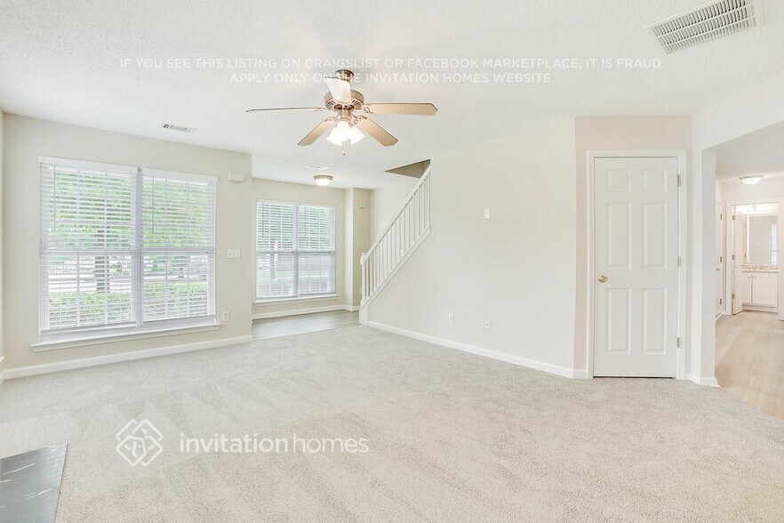 Building Photo - 4855 Larkspur Ln