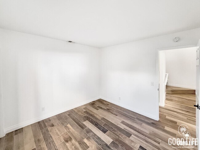 Building Photo - Great 3B/2BA Townhome in Oceanside!