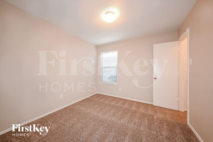 Building Photo - 1152 Warrior Dr