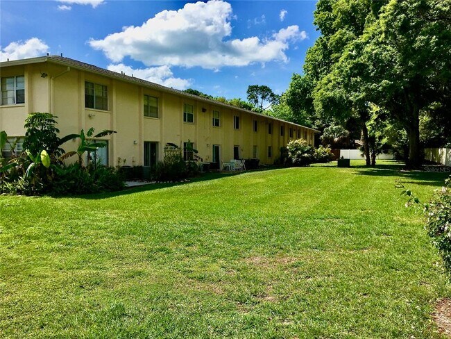 Building Photo - 4885 Rilma Ave