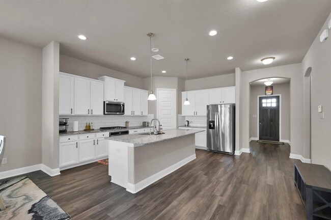 Building Photo - 17052 Easter Lily Dr