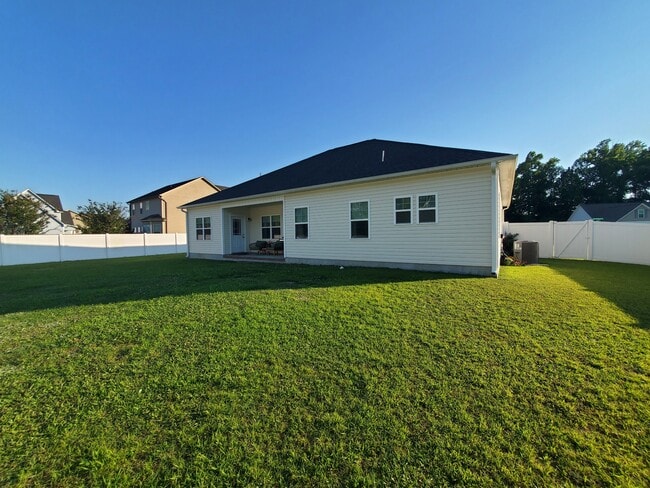 Building Photo - 158 Backfield Pl