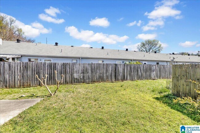 Building Photo - 2111 Pentland Dr