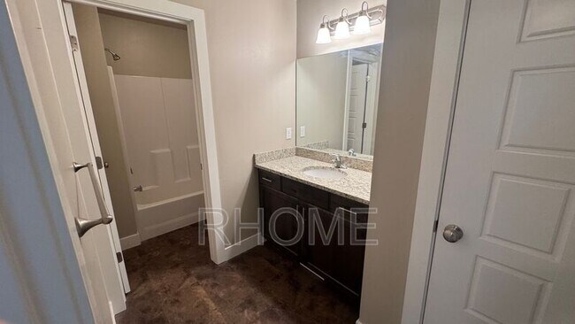 Building Photo - 8044 N Clydesdale Dr