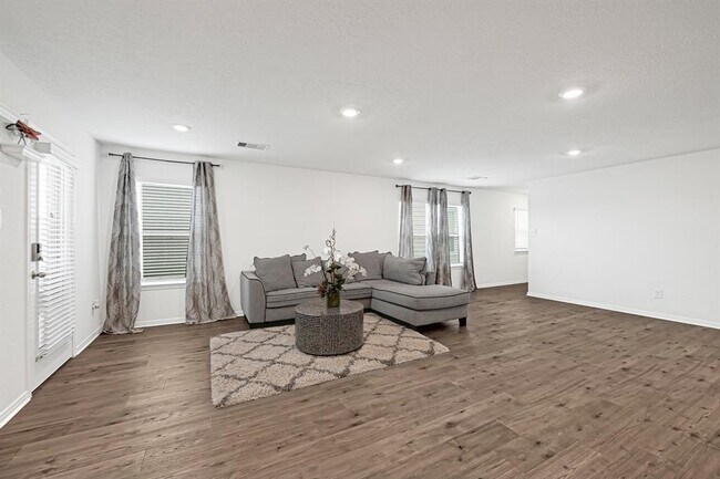 Building Photo - 6826 Beck Canyon Dr