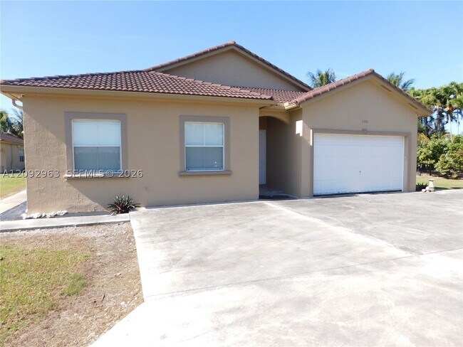 Building Photo - 21800 SW 184th Ave