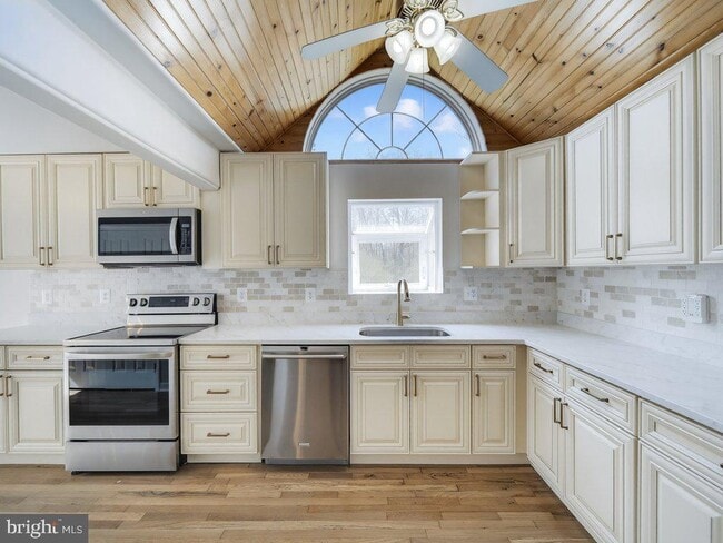 Building Photo - 9325 Brentsville Rd