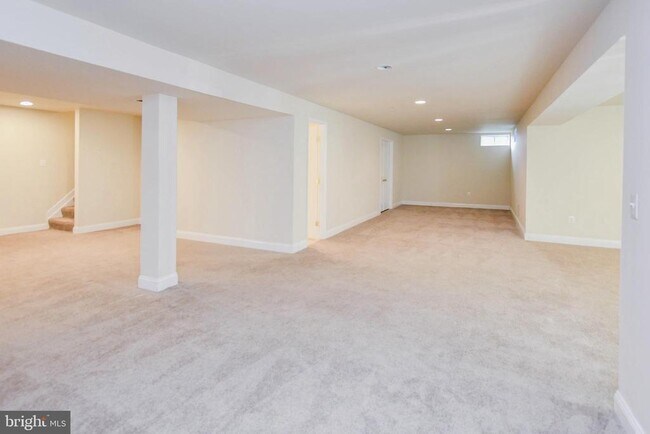 Building Photo - 13003 Belle Meade Trace