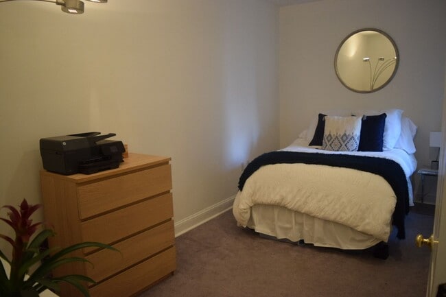Building Photo - Spacious 2br/2ba + garage parking (U Stree...