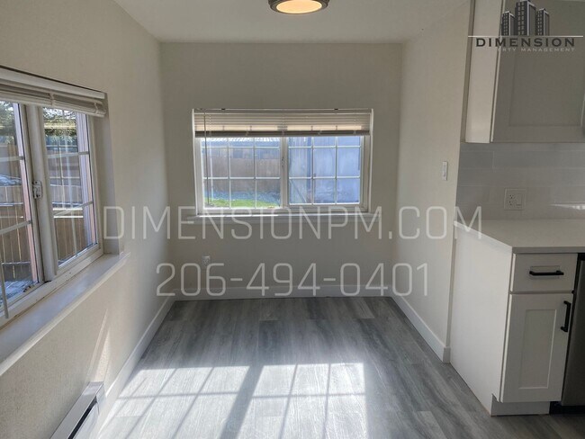 Building Photo - 1310 Poindexter Ave W
