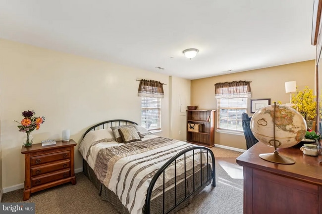 Building Photo - 124 Penwick Cir