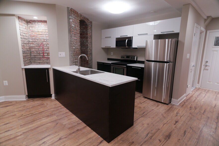Building Photo - 2129 N St NW