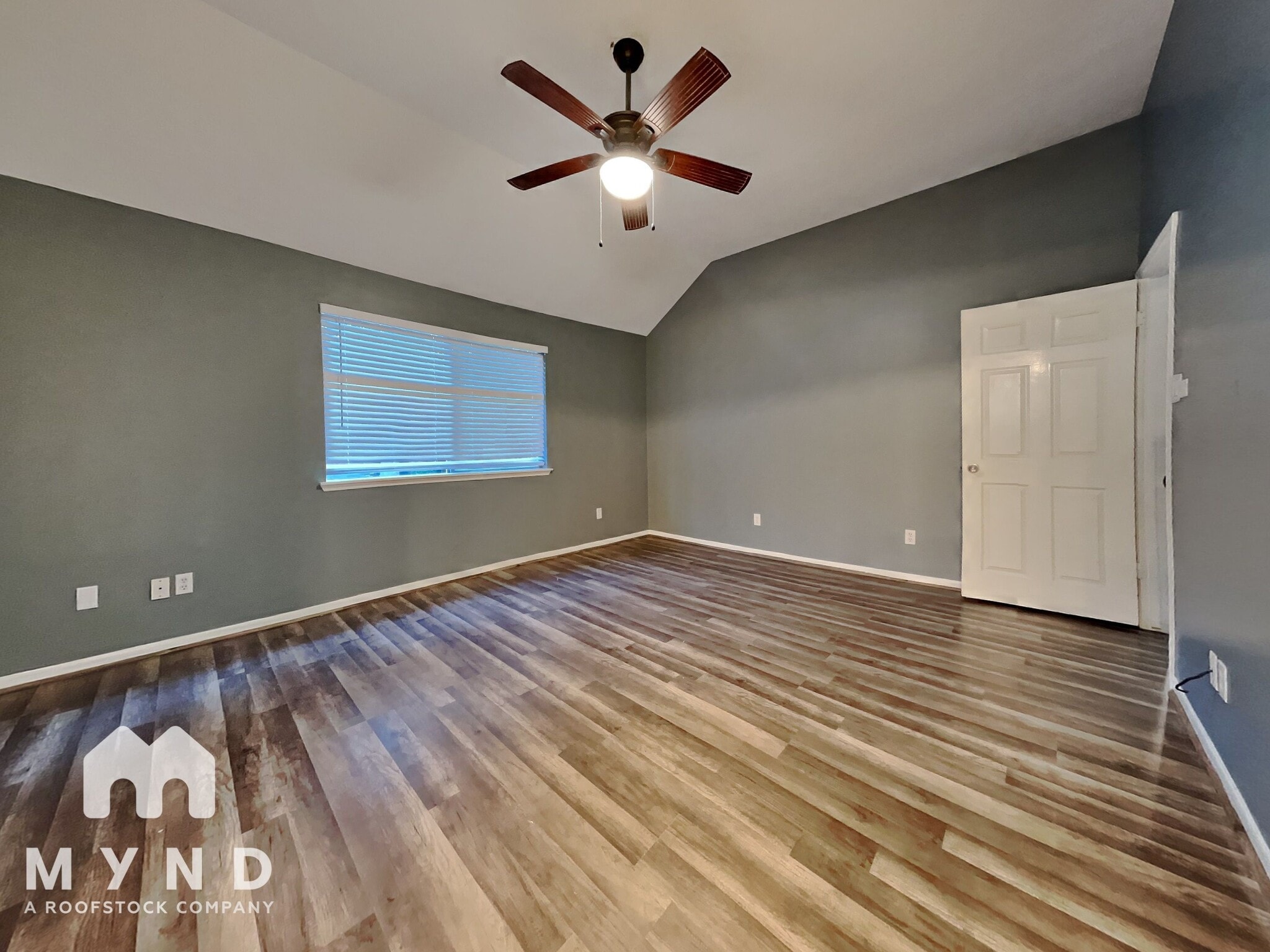 Building Photo - 22911 Garden Canyon Dr