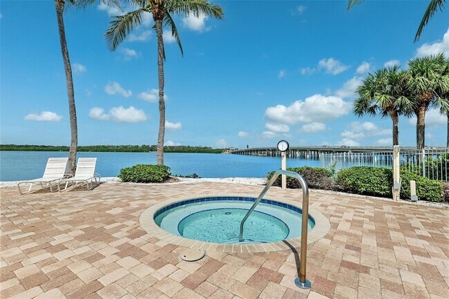 Building Photo - 8800 Bay Pines Blvd