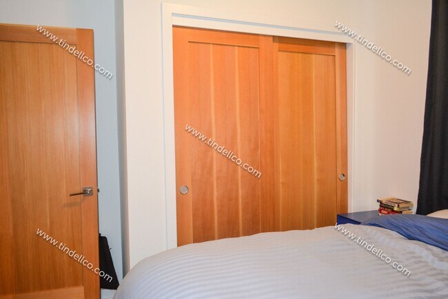 Building Photo - 4936 N Haight Ave