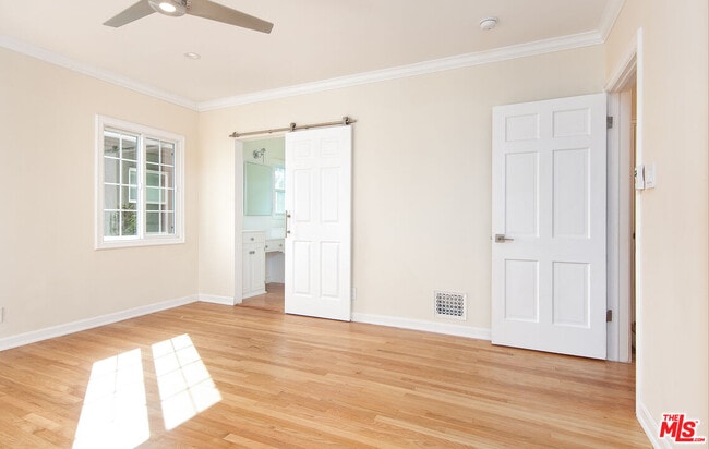 Building Photo - 422 Smithwood Dr