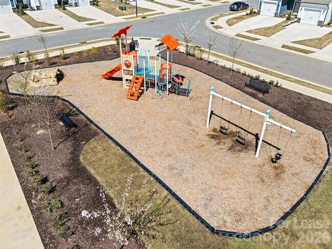 Building Photo - 512 Station St