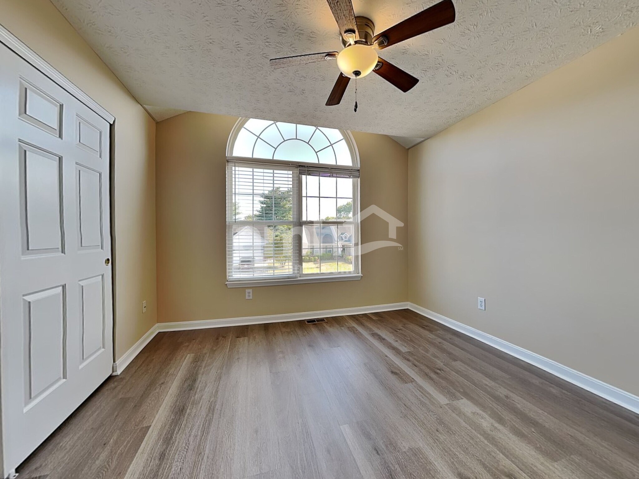 Building Photo - 10742 Stone Ridge Way