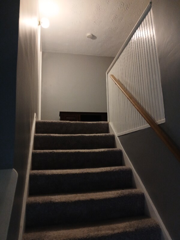 Building Photo - 3269 Montana Ave