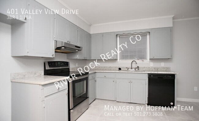 Building Photo - 401 Valley View Dr