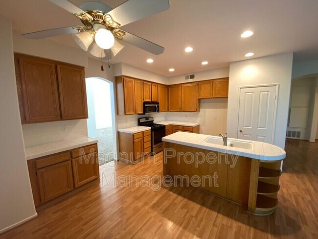 Building Photo - 32405 Corte Palacio