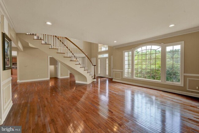 Building Photo - 19 Meadowlark Dr