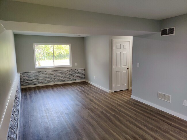 Building Photo - 4211 Aruba Dr