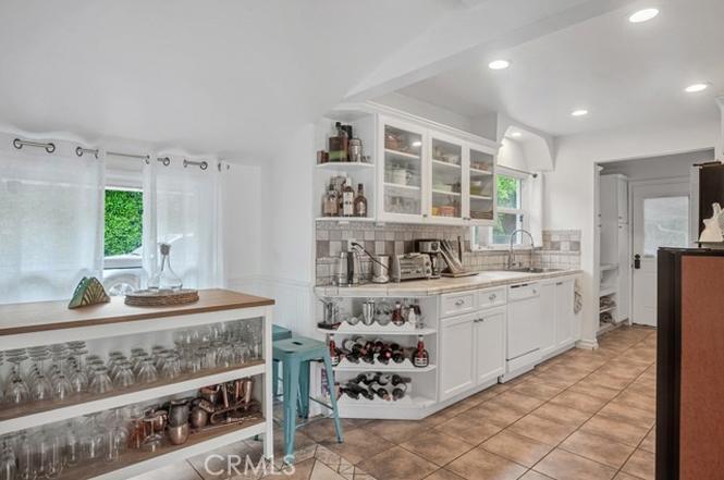 Building Photo - 3442 Laurel Canyon Blvd