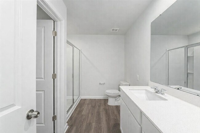 Building Photo - 3 bedrooms, 2 1/2 bathrooms in Richmond Hill's Heartwood Community