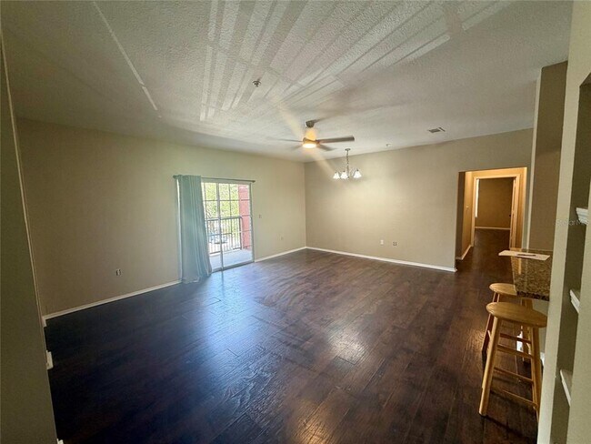 Building Photo - 107 Vista Verdi Cir