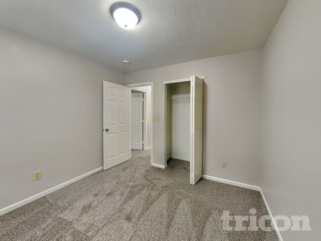 Building Photo - 4831 Dietzen Blvd