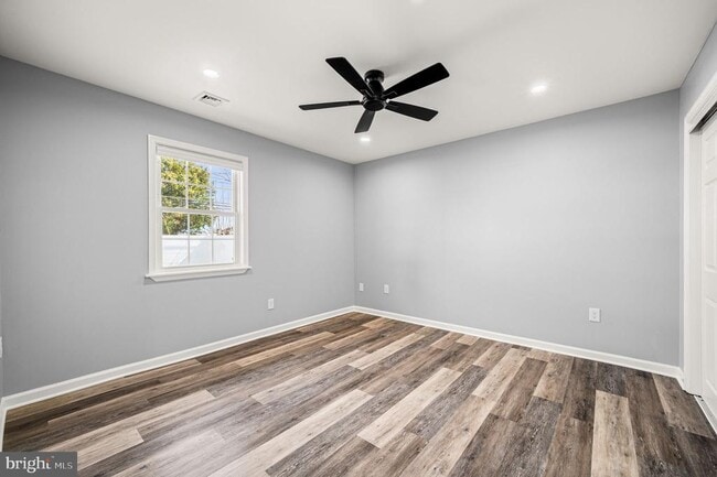 Building Photo - 34 Shepherd Ln