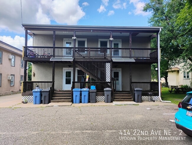 Building Photo - 414 22nd Ave NE