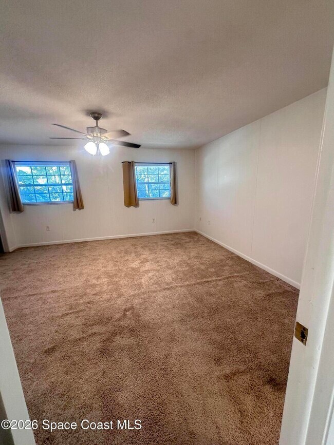 Building Photo - 294 Berkshire Ln