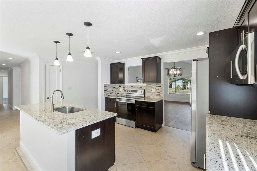 Building Photo - 7320 NW 45th Ct