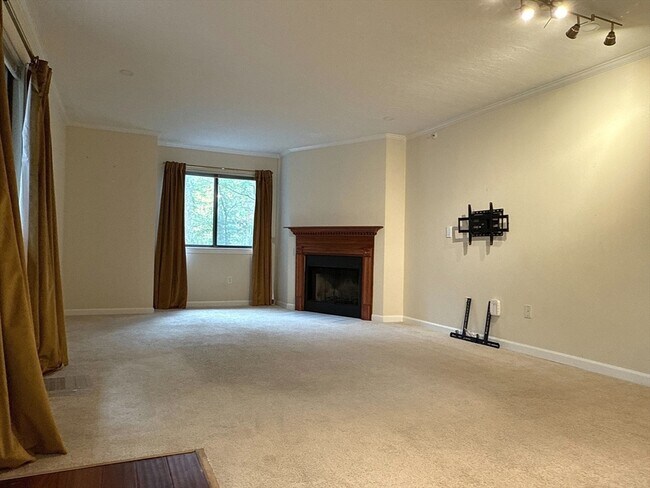 Building Photo - 73 Arrowhead Cir