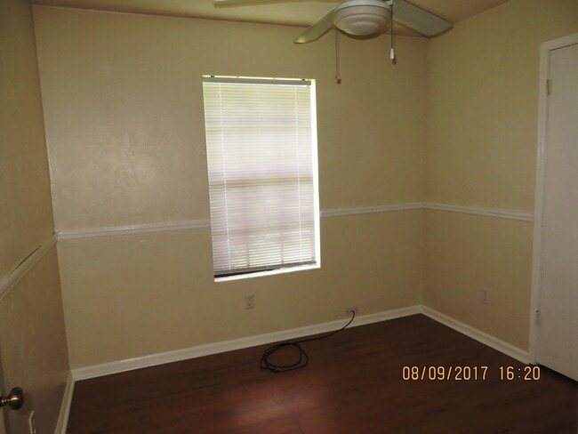 Building Photo - Charming 3 bedroom house for rent August 6, 2026, w/ a garage and privacy fenced back yard for $1...