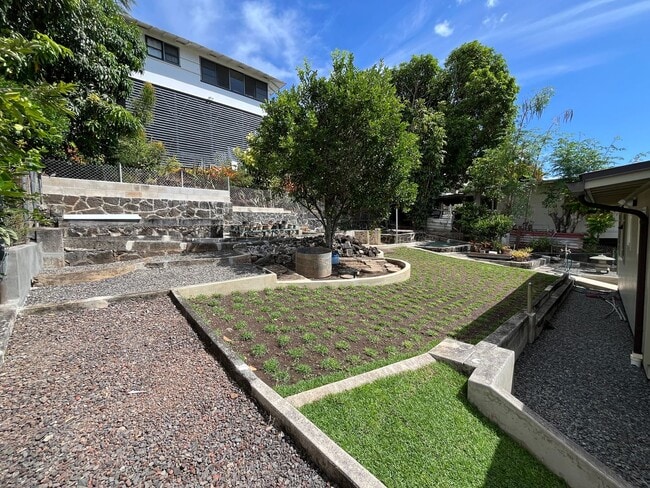 Building Photo - Honolulu/Kamehameha Heights - single famil...