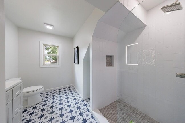 Building Photo - 459 Atlanta Country Club Dr