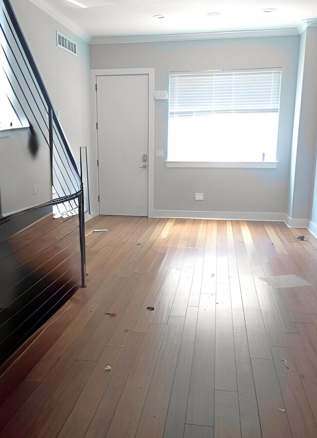Building Photo - Stunning 4-Bedroom Townhome in Grays Ferry! Available NOW!
