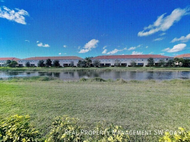 Building Photo - 2555 Vine Ave