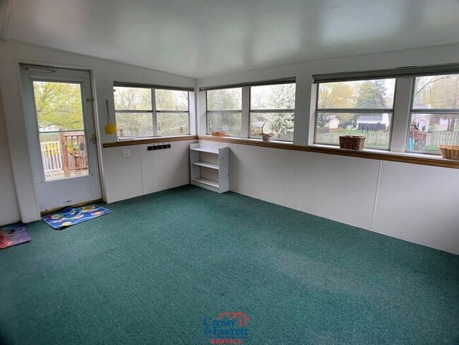 Building Photo - Spacious Niles Single Family